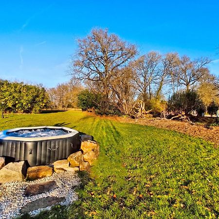 Villa Tagibao Avec Piscine Chauffee Et Spa Lesterps المظهر الخارجي الصورة