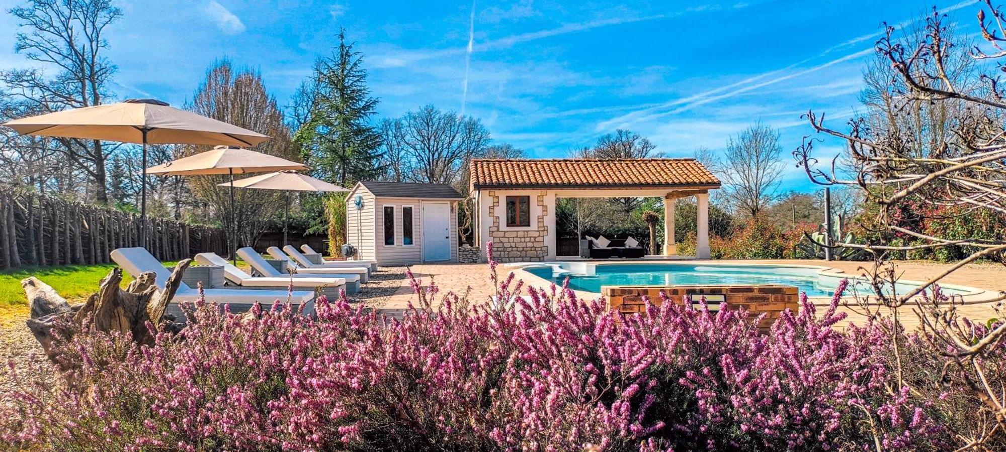 Villa Tagibao Avec Piscine Chauffee Et Spa Lesterps المظهر الخارجي الصورة